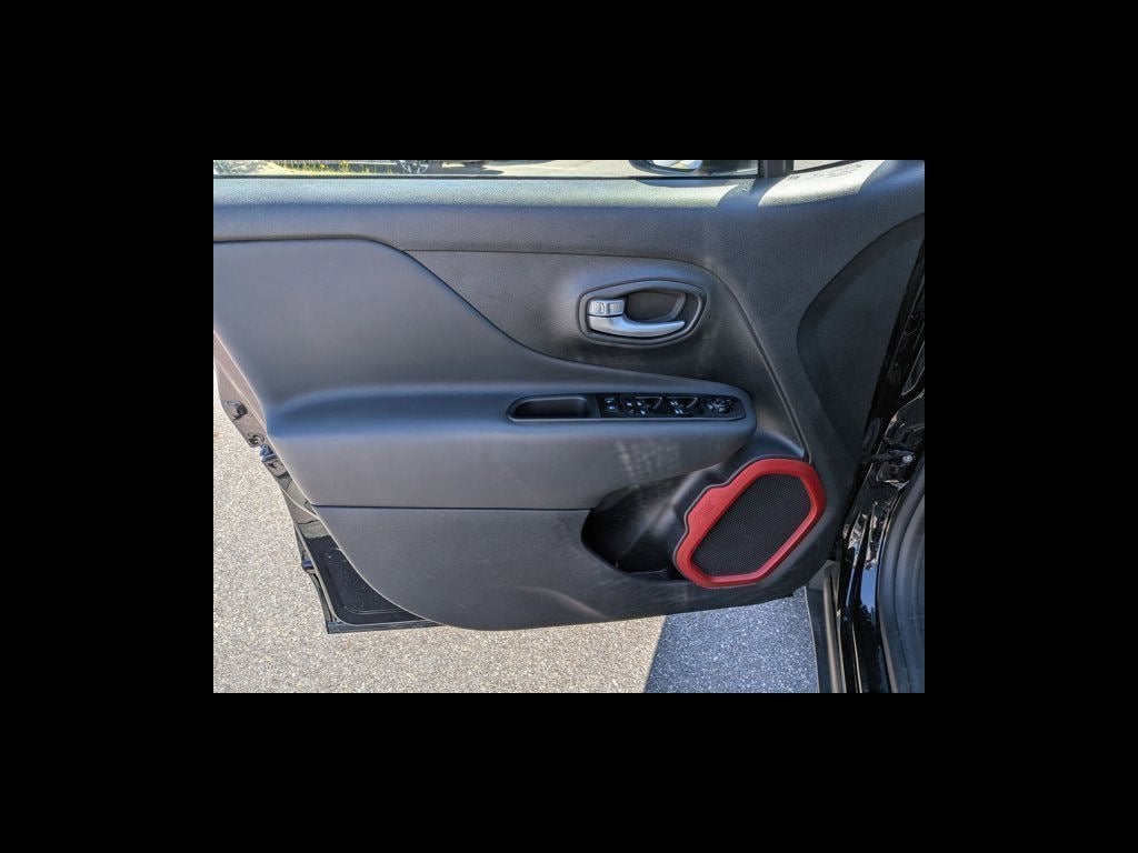 2023 Jeep Renegade Trailhawk