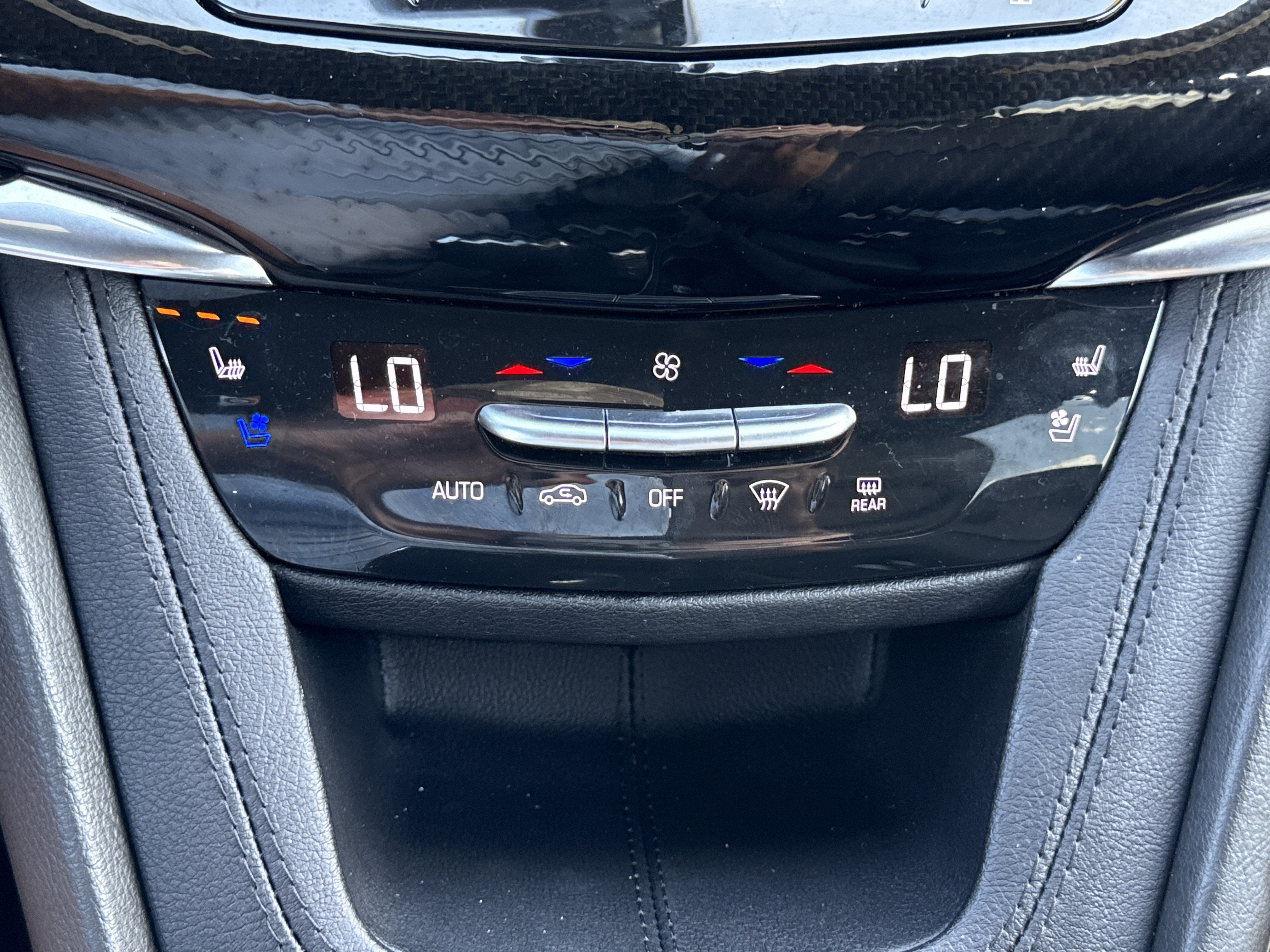 2023 Cadillac XT6 AWD Sport
