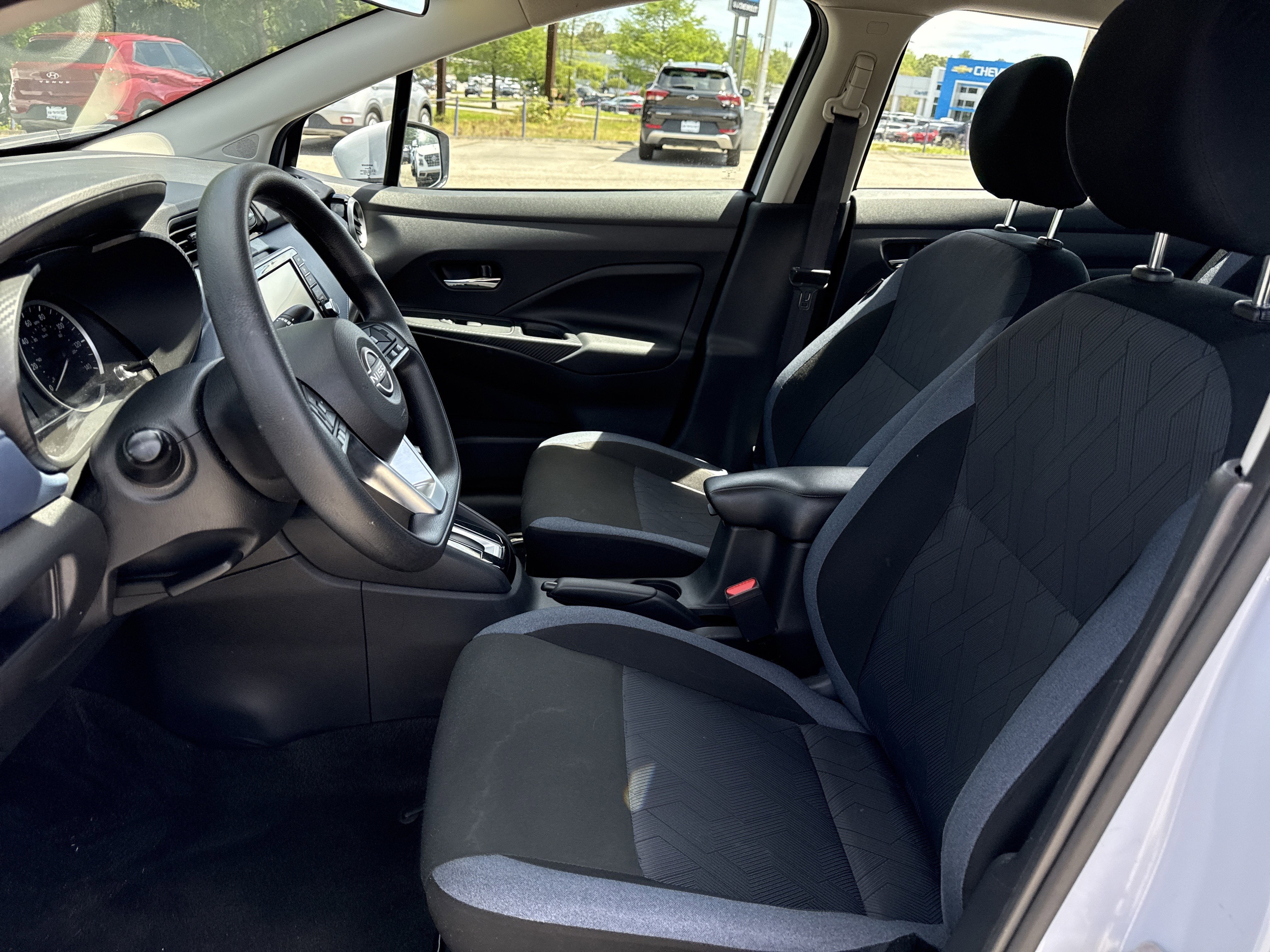 2025 Nissan Versa SV