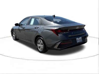 2024 Hyundai Elantra SE