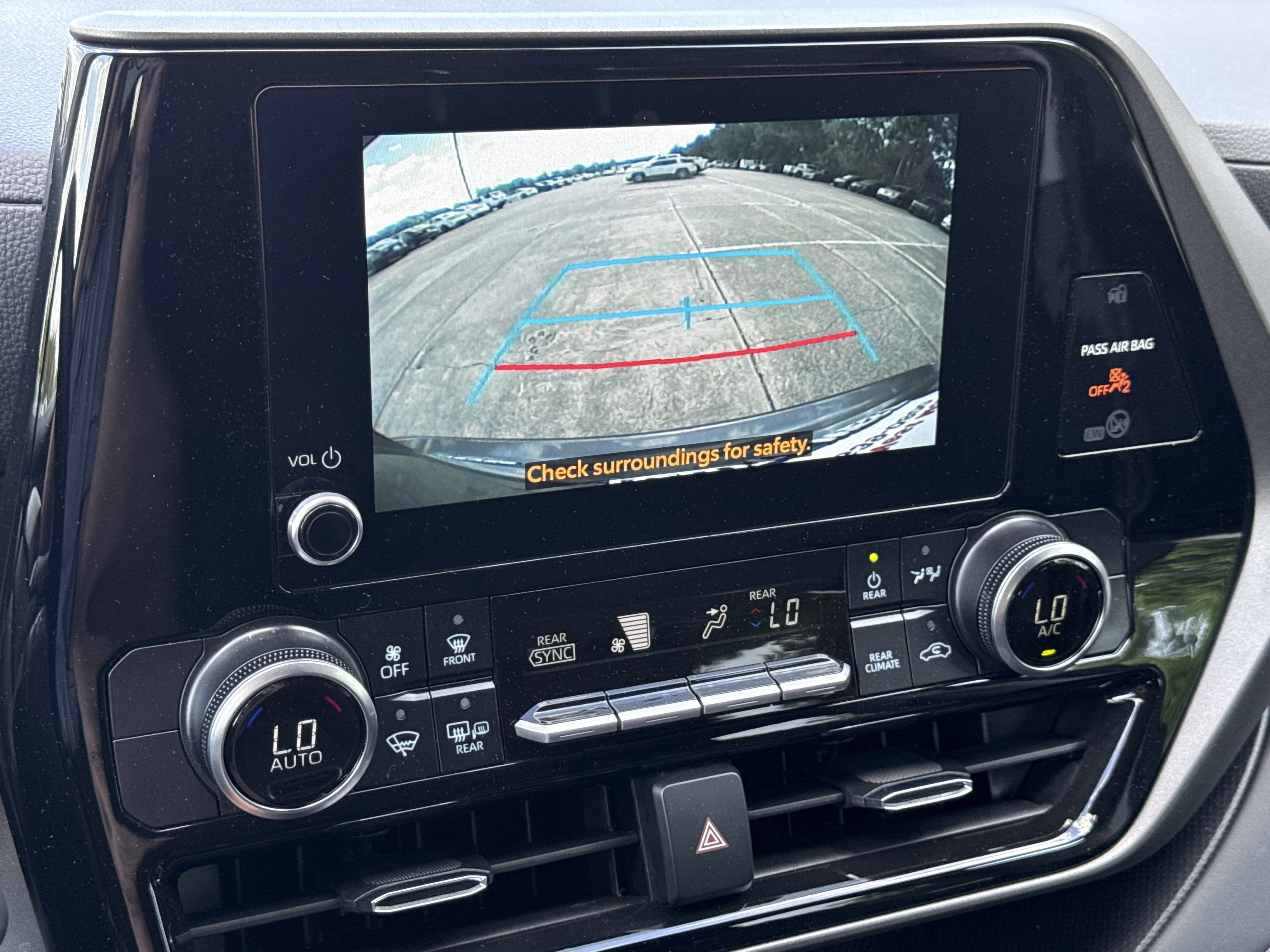 2025 Toyota Highlander LE