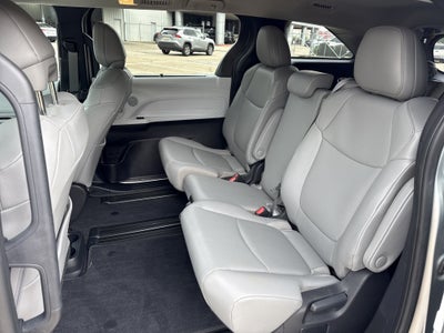 2025 Toyota Sienna Base
