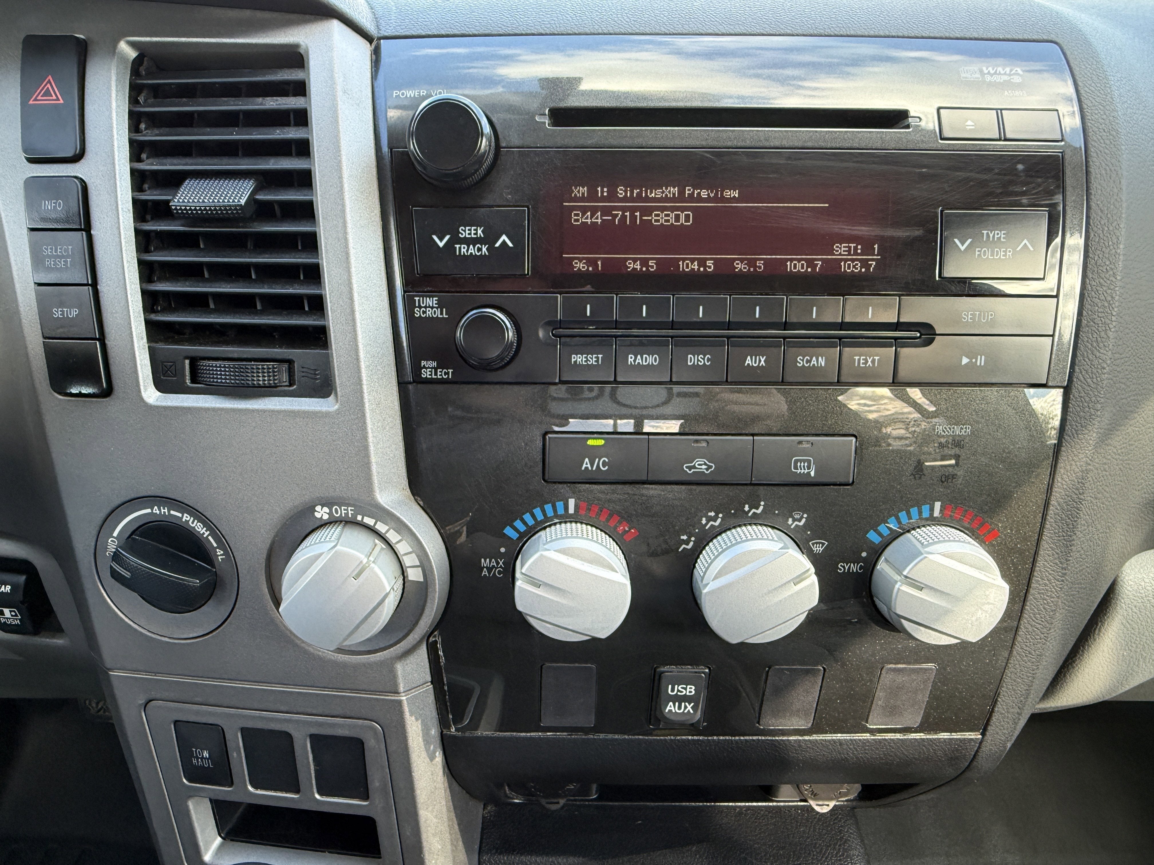 2011 Toyota Tundra 4WD Truck Grade