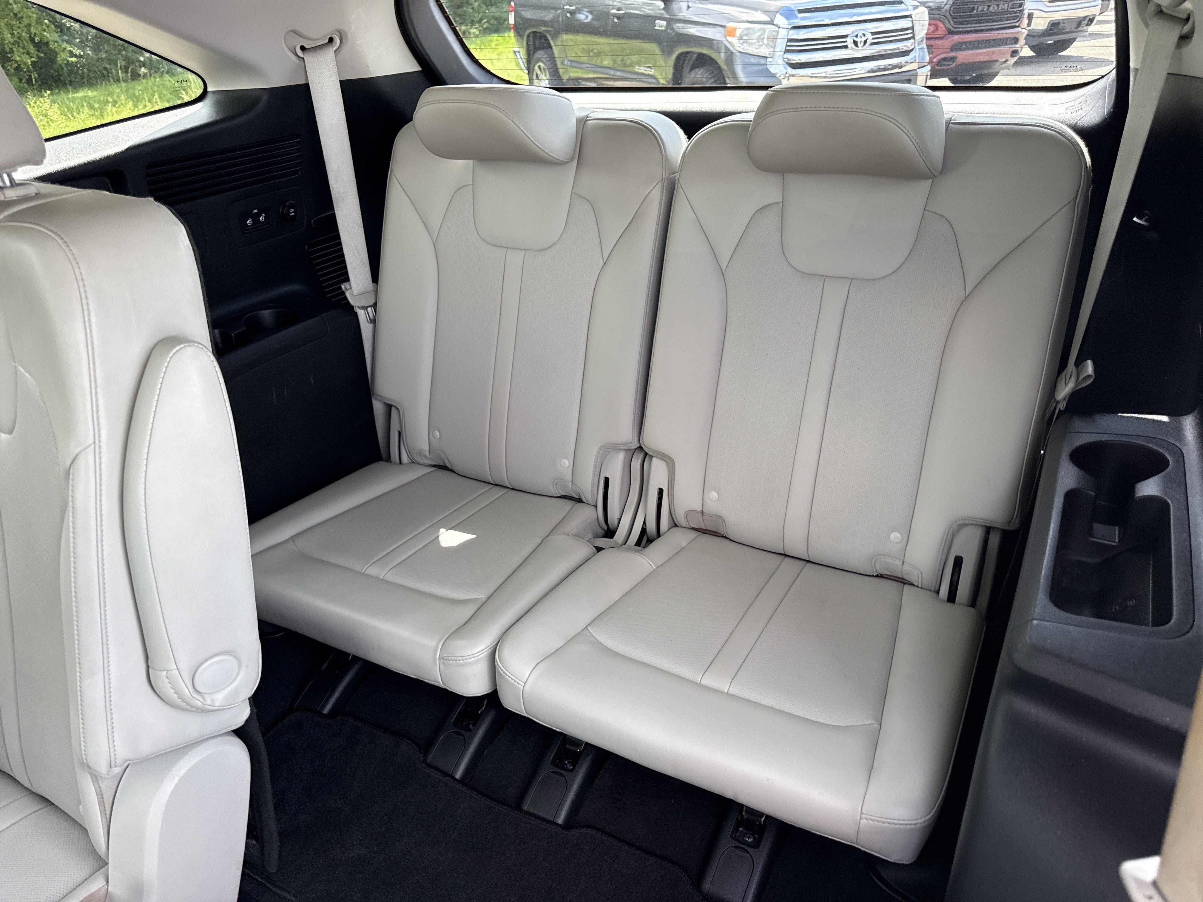 2022 Kia Sorento X-Line EX