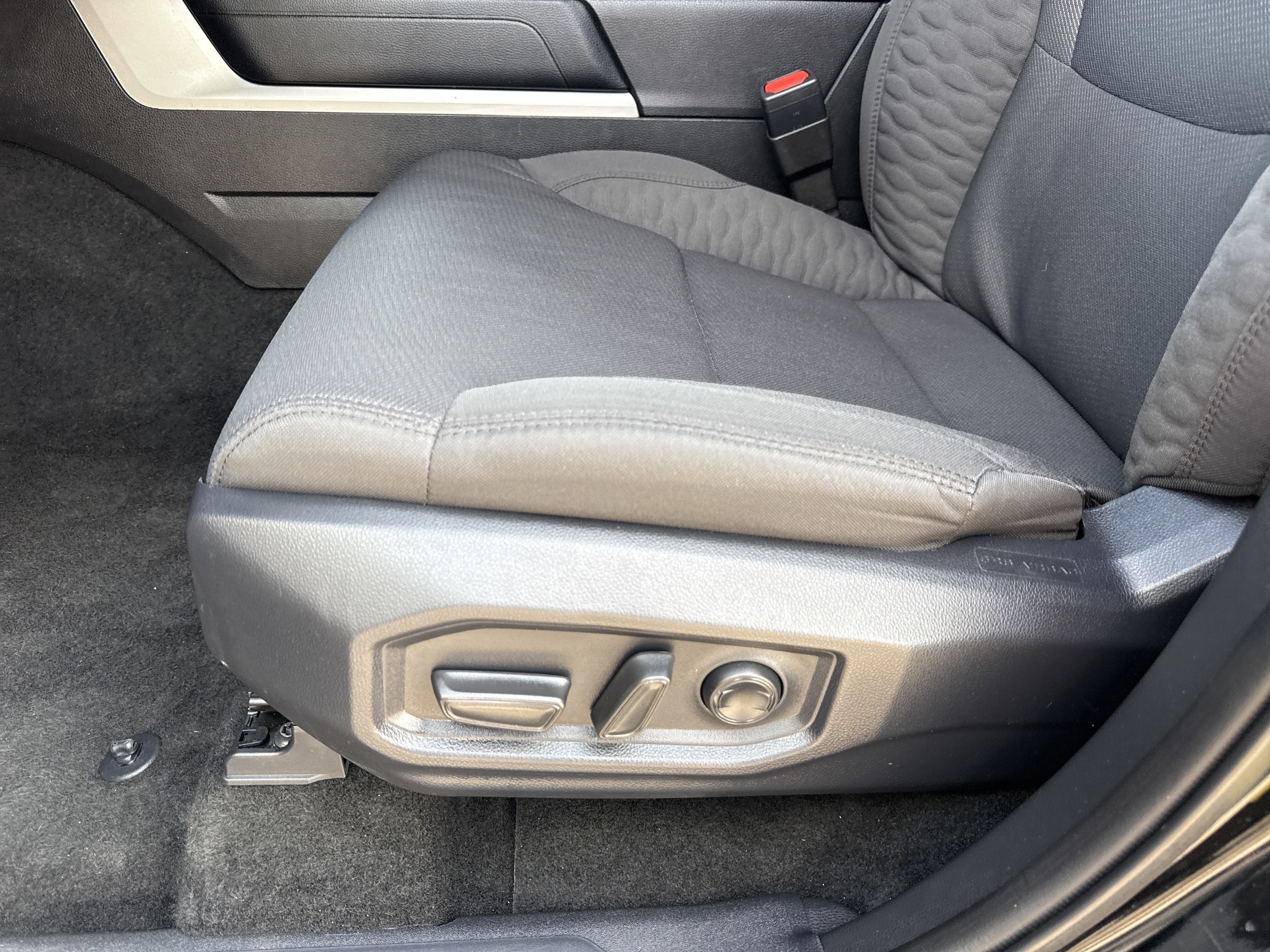 2025 Toyota Sequoia Base