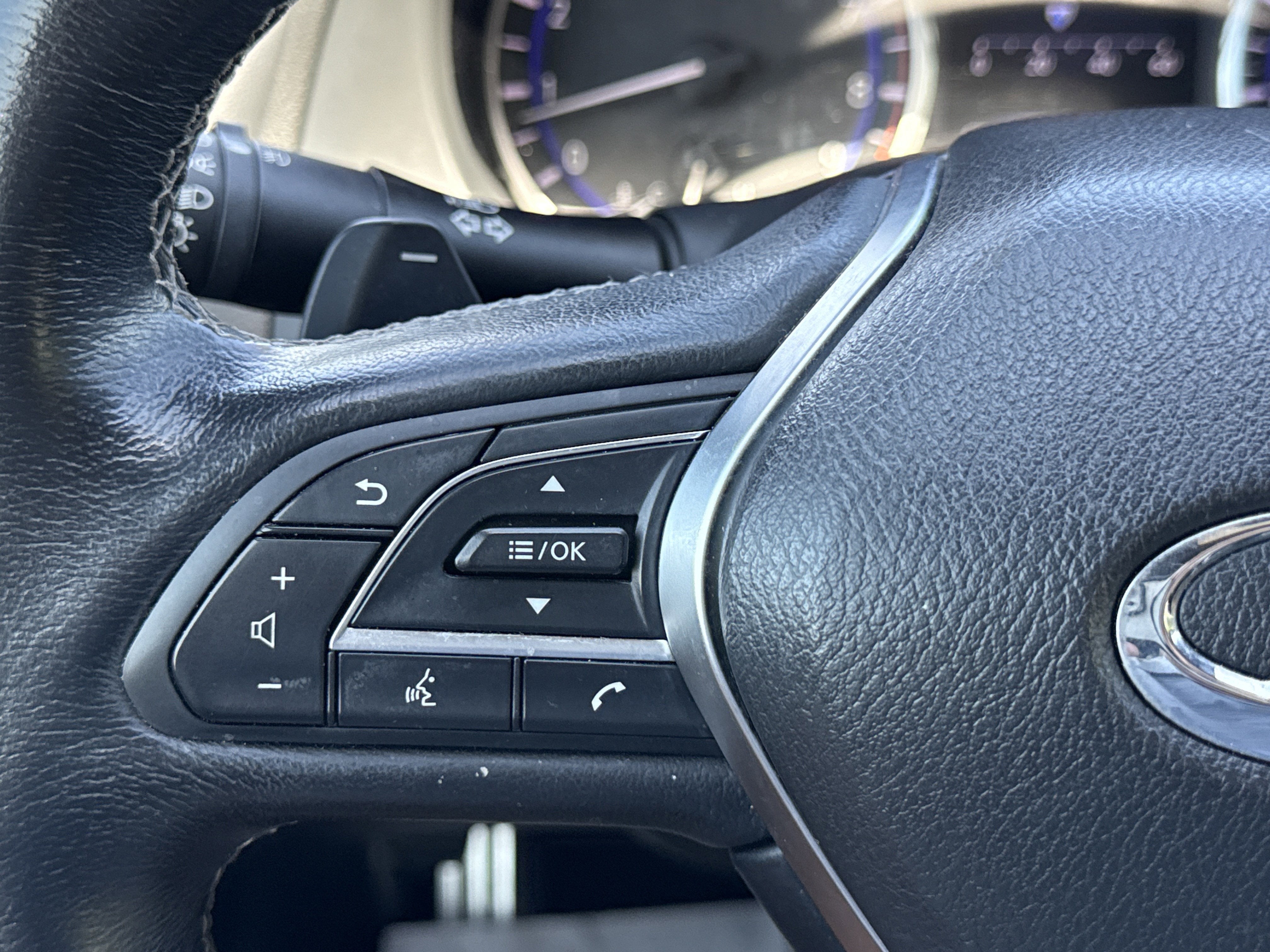 2018 INFINITI Q60 SPORT