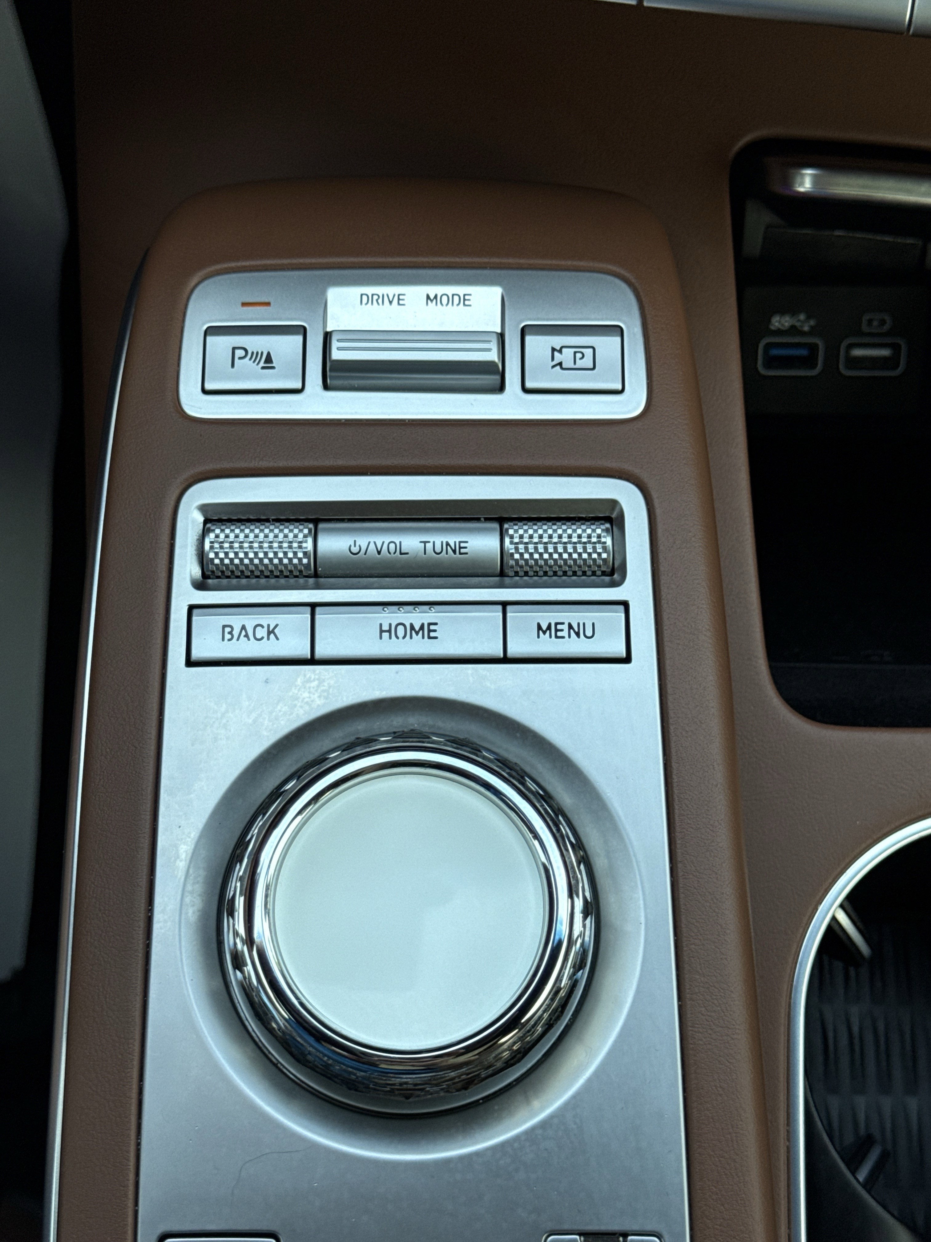 2022 Genesis GV70 2.5T