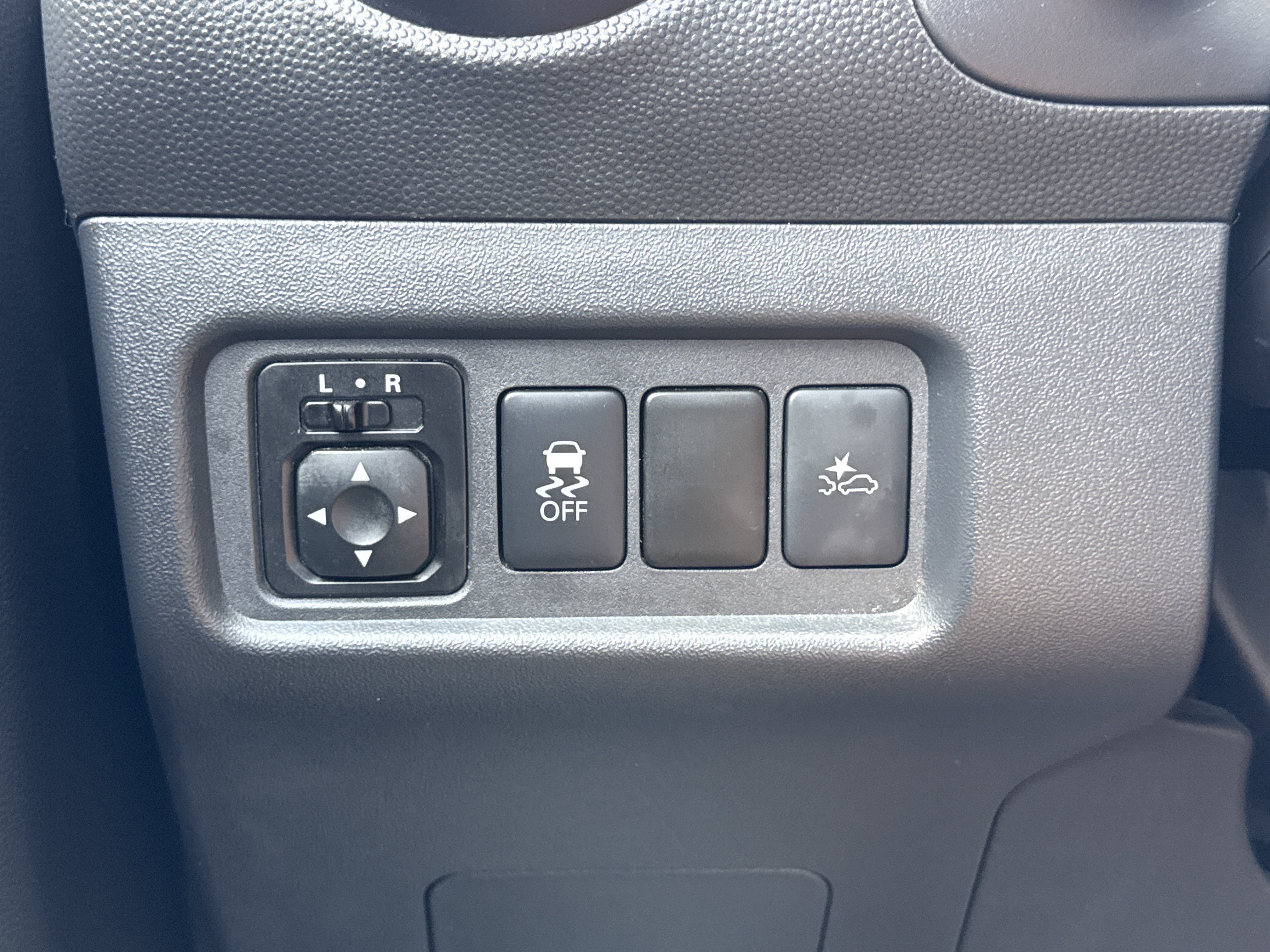 2024 Mitsubishi Mirage LE